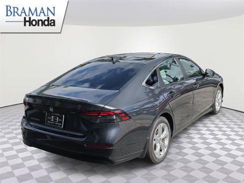 Certified 2025 Honda Accord LX image 3