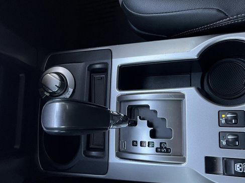 Used 2022 Toyota 4Runner SR5 Premium image 26