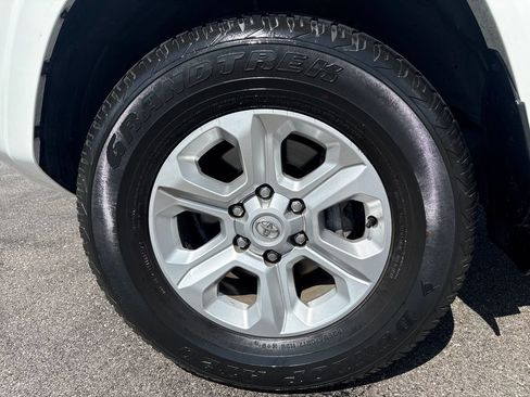 Used 2023 Toyota 4Runner SR5 RWD image 31