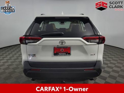 Used 2019 Toyota RAV4 XLE w/ Convenience Package FWD image 6
