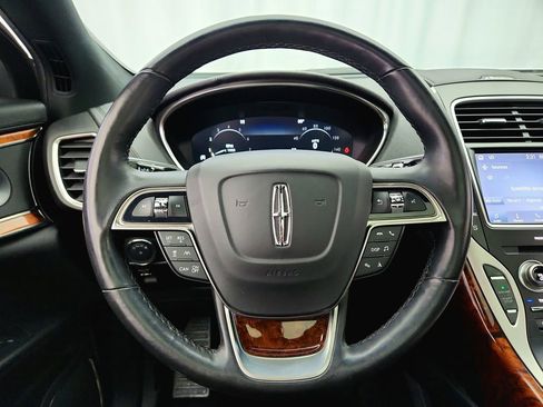 Used 2019 Lincoln Nautilus Reserve AWD/4WD image 15