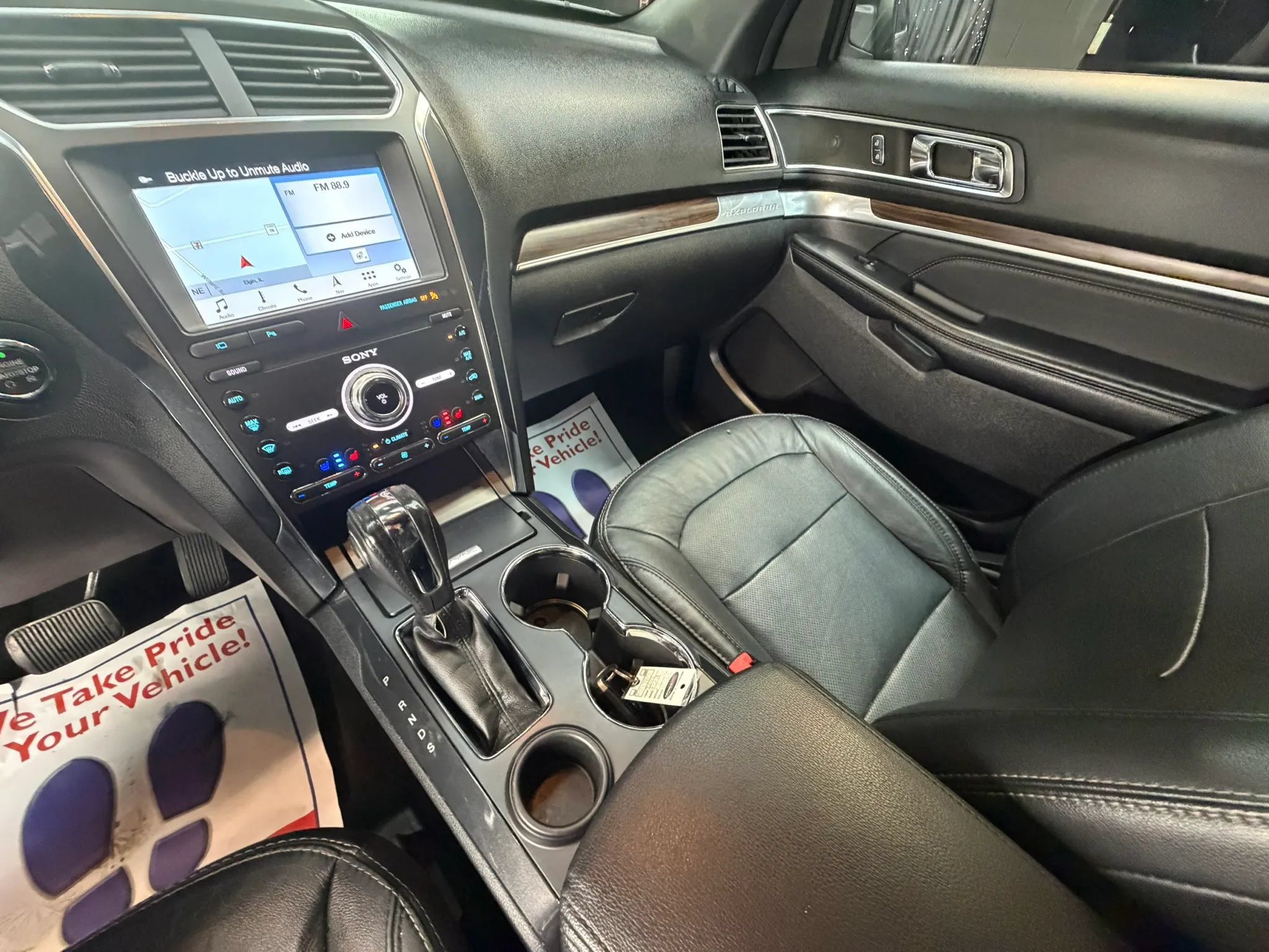 Used 2019 Ford Explorer Limited w/ Class III Trailer Tow Package FWD image 27