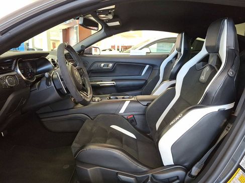 Used 2020 Ford Mustang Shelby GT500 w/ Technology Package image 9