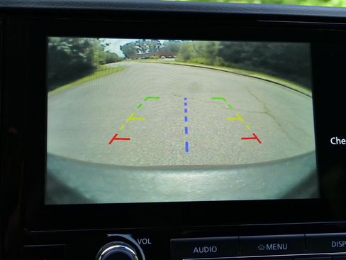 Used 2025 Nissan Frontier Pro-X RWD image 16