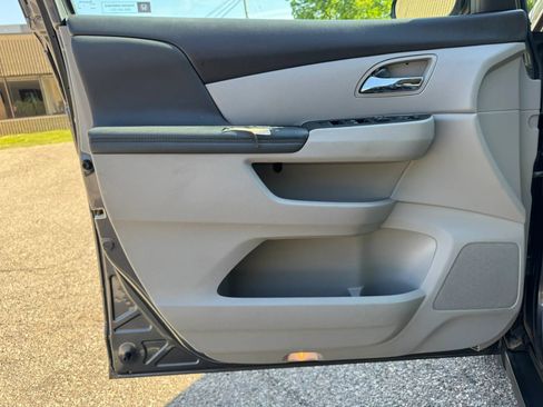 Used 2016 Honda Odyssey EX-L image 23