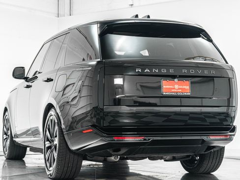 Used 2025 Land Rover Range Rover SE AWD/4WD image 7