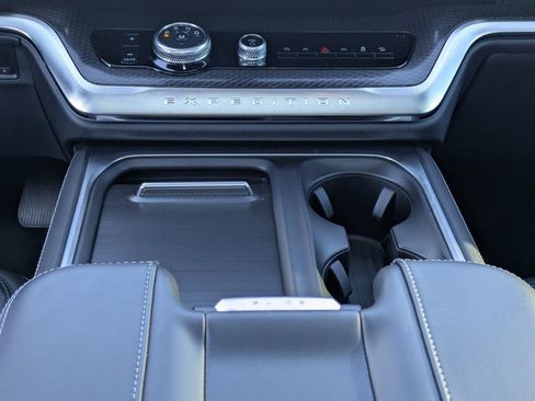 New 2025 Ford Expedition Max Platinum w/ Stealth Performance Package AWD/4WD image 22