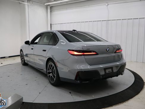 Used 2026 BMW 740i xDrive AWD/4WD image 6