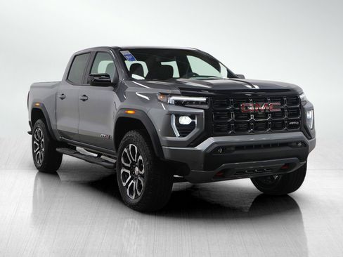 Used 2023 GMC Canyon AT4 image 7