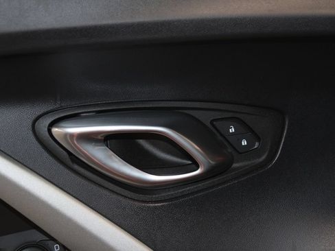 Used 2022 Chevrolet Camaro SS RWD image 6
