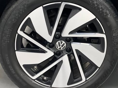 Used 2024 Volkswagen Atlas SE image 65