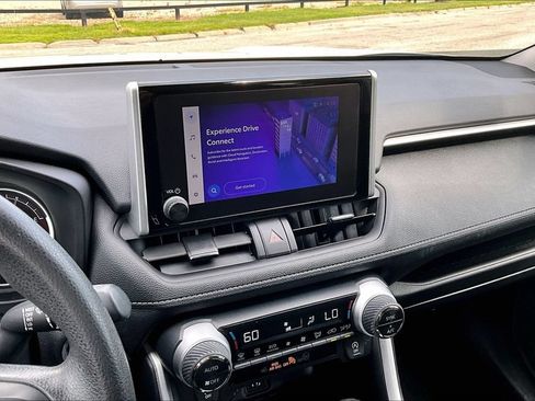 Used 2024 Toyota RAV4 XLE FWD image 6