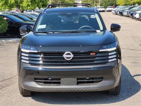 New 2026 Nissan Kicks SR w/ Cold Weather Package image 5