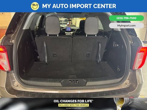 Used 2021 Ford Explorer XLT w/ Equipment Group 202A image 28