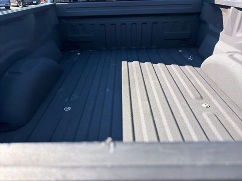 Used 2017 Ford F150 XLT image 6