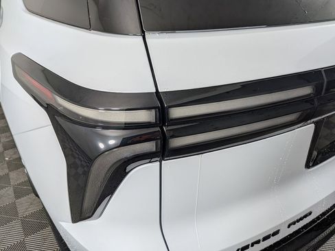 New 2026 Chevrolet Traverse RS AWD/4WD image 12