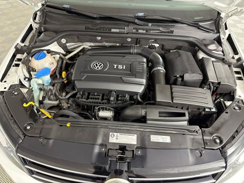 Used 2016 Volkswagen Jetta SEL w/ Lighting Package FWD image 26
