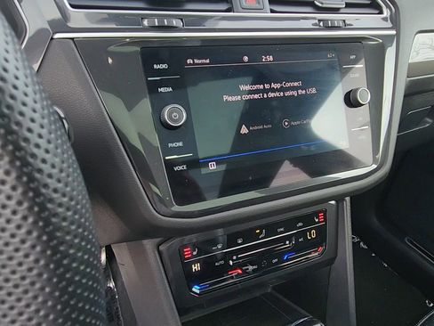 Used 2024 Volkswagen Tiguan SE R-Line image 26