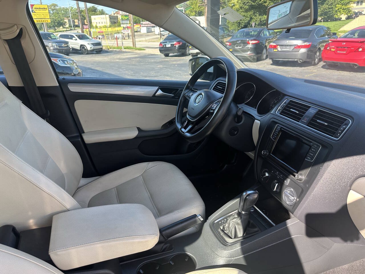Used 2017 Volkswagen Jetta SE FWD image 6