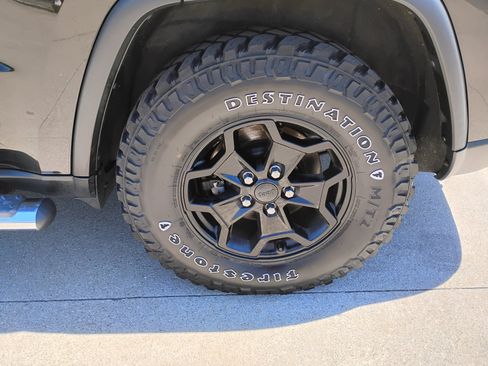 Used 2014 Jeep Grand Cherokee Limited AWD/4WD image 32