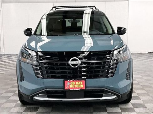 New 2026 Nissan Pathfinder Platinum AWD/4WD image 16