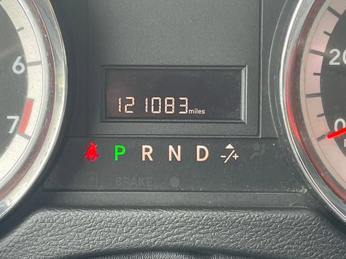 Used 2018 Dodge Grand Caravan SE FWD image 27