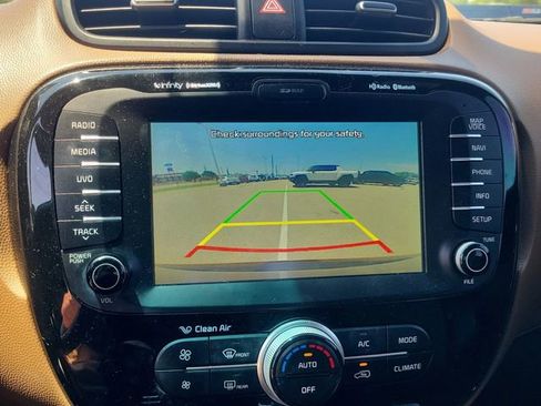 Used 2016 Kia Soul + w/ Audio Package FWD image 24