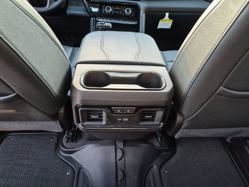 Used 2024 GMC Sierra 1500 AT4 w/ Technology Package AWD/4WD image 36