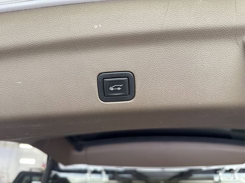 Used 2022 GMC Yukon Denali image 14