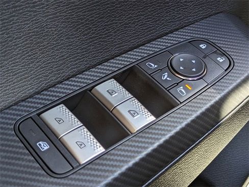 New 2025 Mitsubishi Outlander SEL image 27