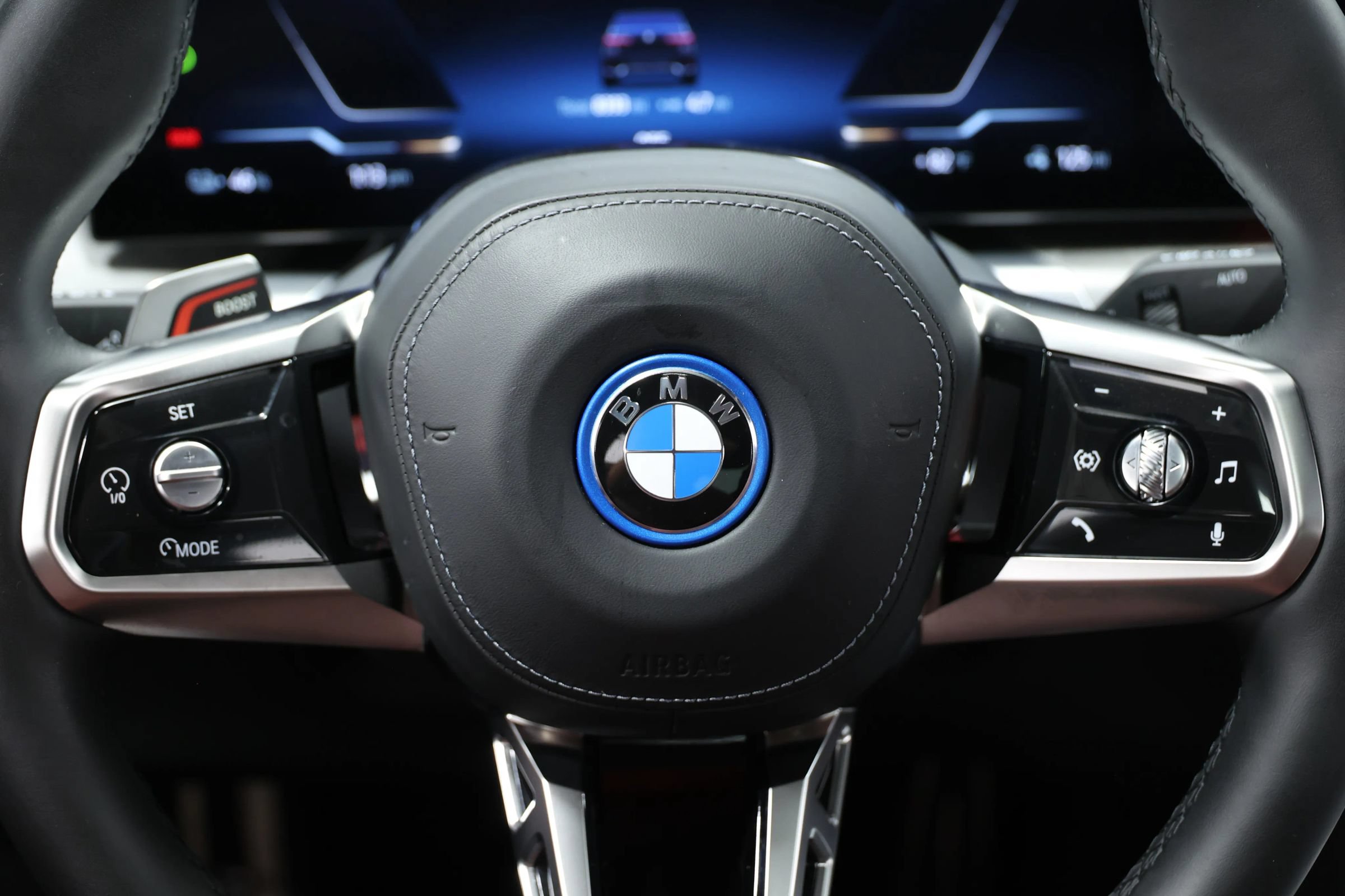 Used 2023 BMW i7 xDrive60 w/ Executive Package 2 AWD/4WD image 24