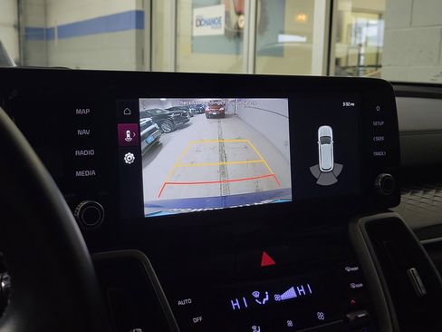 Used 2023 Kia Sorento S image 31