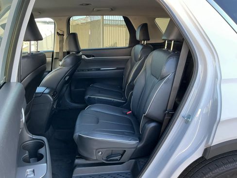 Used 2024 Hyundai Palisade SEL FWD image 13