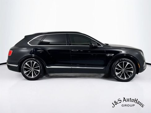 Used 2018 Bentley Bentayga AWD/4WD image 8