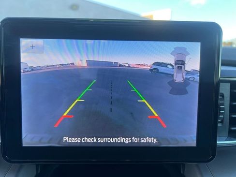 Used 2023 Ford Explorer XLT w/ Equipment Group 202A image 18