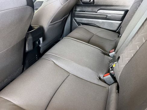 Certified 2025 Toyota Tacoma SR5 AWD/4WD image 15