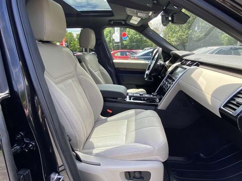 Used 2018 Land Rover Discovery HSE image 11