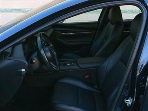 Used 2021 MAZDA MAZDA3 s image 16