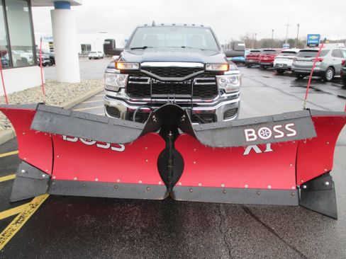 Used 2024 RAM 2500 Tradesman w/ Chrome Appearance Group image 7