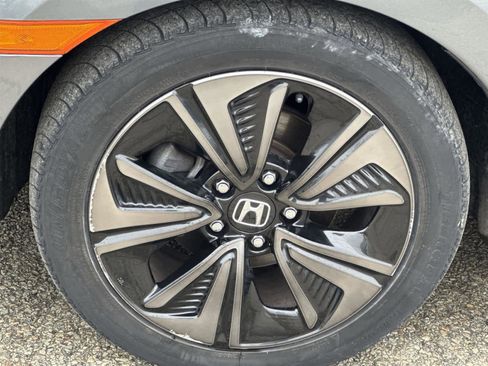 Used 2019 Honda Civic EX image 12