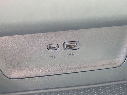 Used 2026 Chevrolet Equinox LT FWD image 27