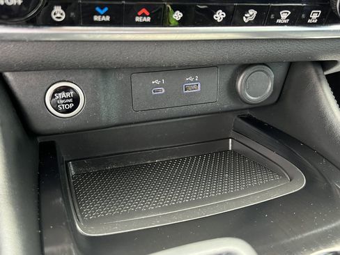Certified 2023 Nissan Rogue SL w/ SL Premium Package FWD image 18