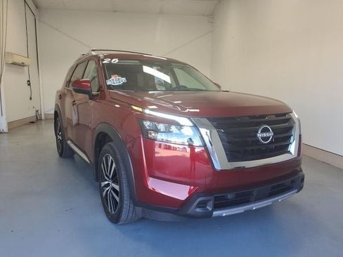 Certified 2025 Nissan Pathfinder Platinum w/ Cargo Package FWD image 1