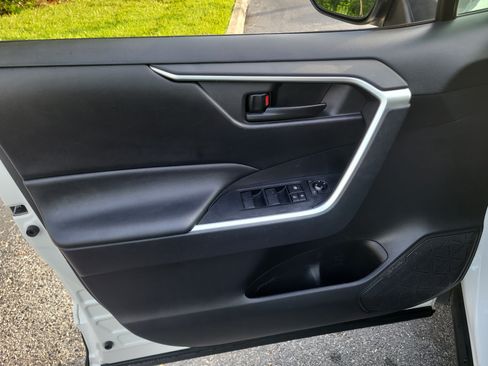 Certified 2023 Toyota RAV4 LE FWD image 17