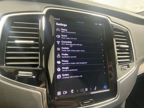 Certified 2024 Volvo XC90 B6 Ultimate w/ Protection Package Premier image 24