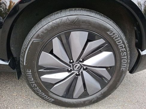 Used 2024 Nissan Ariya AWD image 7