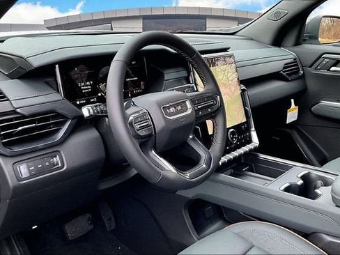 New 2026 GMC Acadia AT4 w/ Luxury Package image 7