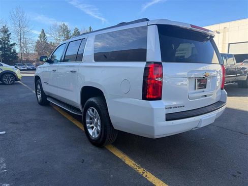 Used 2019 Chevrolet Suburban LT image 11