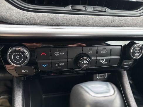 Used 2022 Jeep Compass Latitude AWD/4WD image 21