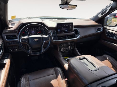 Used 2021 Chevrolet Tahoe High Country w/ Premium Package image 15